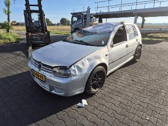 Volkswagen Golf 1.6 (AKL) picture 3