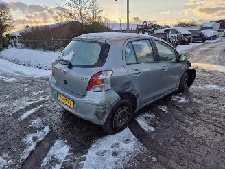 Démontage voiture Toyota Yaris 1.3 2009/3