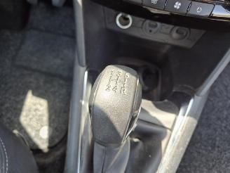 Peugeot 208 1.2 Vti picture 10