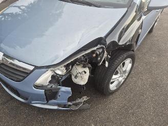 Opel Corsa 1.4 16v picture 10