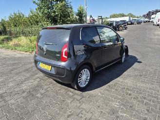 Coche siniestrado Volkswagen Up! 1.0 12v 2013/10