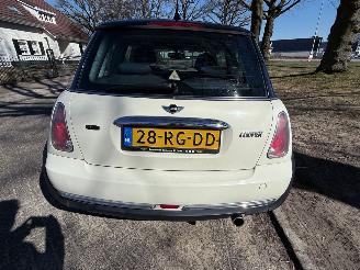 Mini Cooper S 85 kW (116 PK) 1598 cc. picture 3