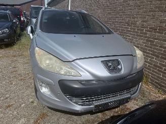 Voiture accidenté Peugeot 308 88 kW (120 PK)  1598 cc. 2010/7