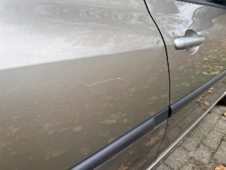 Renault Clio  picture 11