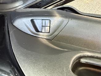 Peugeot 108  picture 22