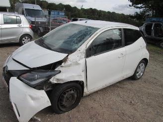 Autoverwertung Toyota Aygo 1.0 X - 5 Drs 2016/5