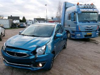 krockskadad bil auto Mitsubishi Space-star 1.2 Grand Luxe 2019/8