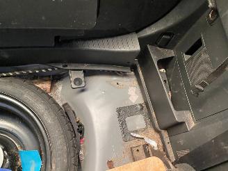 Mazda 5 Automaat Aangepast met Stuurbediening 2.0 Katano picture 18