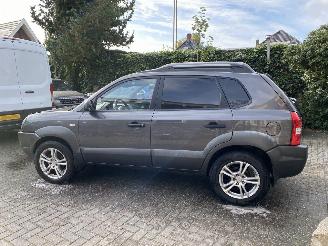 Hyundai Tucson 2.0i Dynamic version Van/Grijs kenteken VASTE PRIJS picture 2