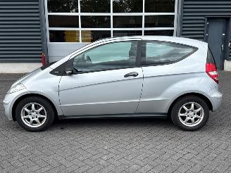 Mercedes A-klasse 1.5 A-150 3-Drs. Hatchback 2Dr Benzine 1.498cc 70kW (95pk) FWD picture 2