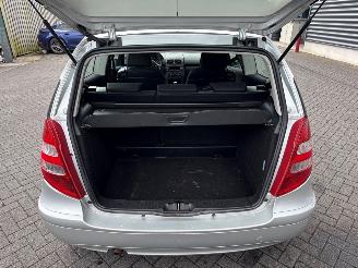 Mercedes A-klasse 1.5 A-150 3-Drs. Hatchback 2Dr Benzine 1.498cc 70kW (95pk) FWD picture 9