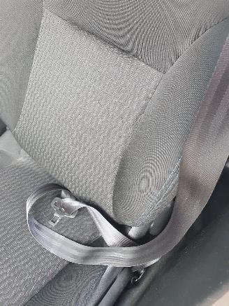 Peugeot 208 1.2 PureTech Signature picture 14