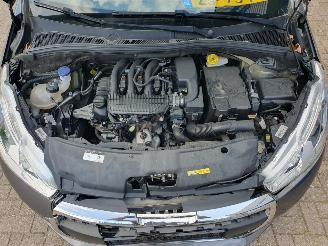 Peugeot 208 1.2 PureTech Signature picture 9