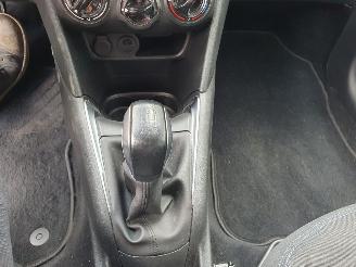 Peugeot 208 1.2 PureTech Signature picture 21