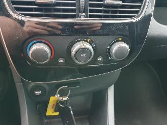 Renault Clio 0.9 TCe Limited picture 23