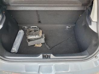 Renault Clio 0.9 TCe Limited picture 28
