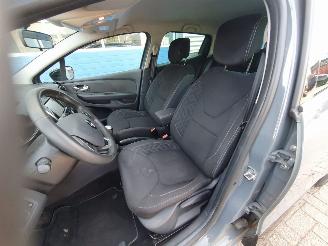 Renault Clio 0.9 TCe Limited picture 17