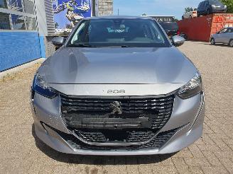 Peugeot 208 1.2i picture 8