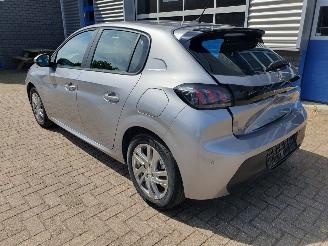 Peugeot 208 1.2i picture 3
