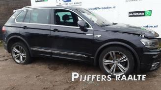 Volkswagen Tiguan Tiguan (AD1), SUV, 2016 / 2024 2.0 TSI 16V 4Motion picture 3