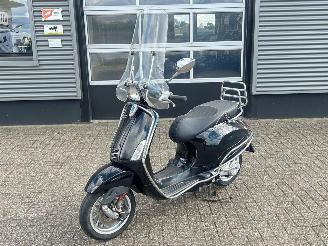 uszkodzony skutery Vespa  Sprint 50 4T 2014/10