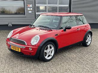 krockskadad bil auto Mini Mini 1.6 ONE 2002/1