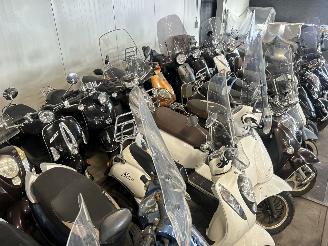 Overige  30+ scooters op voorraad picture 14