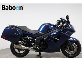 Vaurioauto  motor cycles Triumph Sprint GT ABS 2010/8