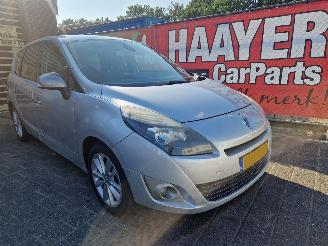 Vaurioauto  passenger cars Renault Grand-scenic 1.4 tce  7 PERSOONS 2011/5