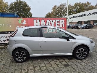 Fiat Punto 1.2 pop AIRCO picture 2