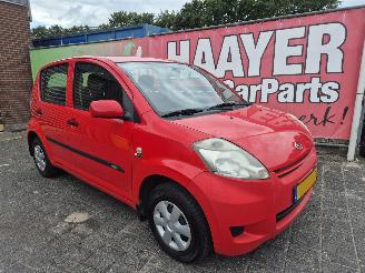 krockskadad bil auto Daihatsu Sirion 1.0 12v trend 2009/10
