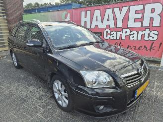 Toyota Avensis 2.0 vvti luna picture 1