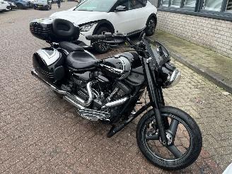 krockskadad bil motor Yamaha XV 1900 A Midnight Star 2014/3
