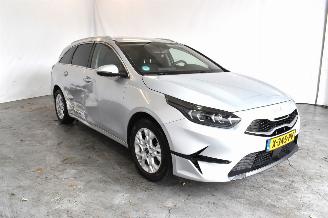 Schadeauto Kia Ceed 1.0 T-GDi DynPlusL. 2024/2