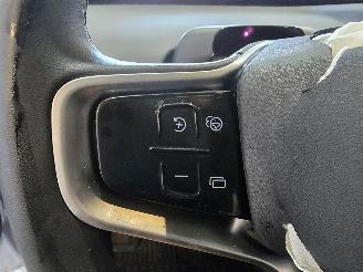 Volvo EX30 Single Motor Extended Range Ultra 69 kWh picture 34