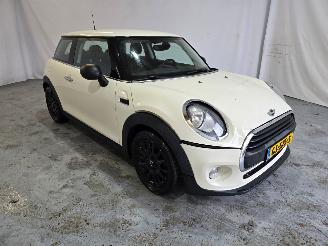 skadebil auto Mini One 1.2 Salt 2015/8