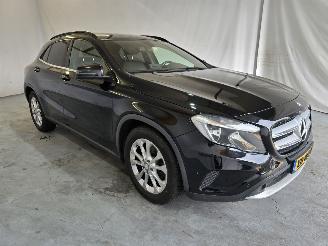 damaged passenger cars Mercedes GLA 200 d Ambition 2015/9