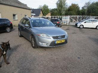 skadebil auto Ford Mondeo 2.0-16V Trend Wagon 2009/2