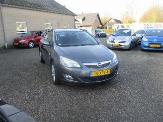 krockskadad bil auto Opel Astra SPORTS TOURER 1.4 Turbo Bns REST BPM 300 EURO !!!! 2012/6
