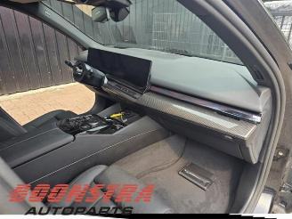 BMW 5-serie 5 serie (G60), Sedan, 2023 530e 2.0 TwinPower Turbo 16V picture 9