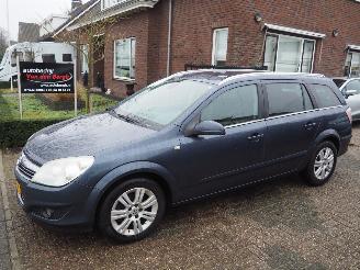 uszkodzony samochody osobowe Opel Astra Automaat 2008/1