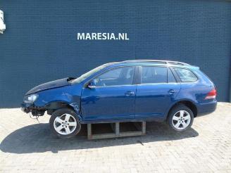 Vrakbiler auto Volkswagen Golf  2013/4