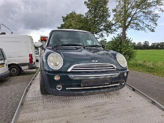 Mini Cooper 1.6 picture 3