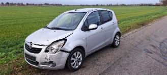 uszkodzony samochody osobowe Opel Agila  2014/6