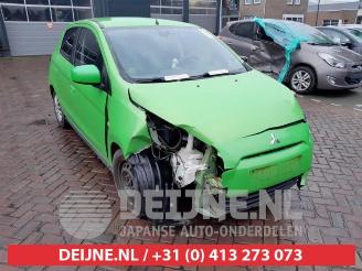 krockskadad bil auto Mitsubishi Space-star Space Star (A0), Hatchback, 2012 1.2 12V 2013/6