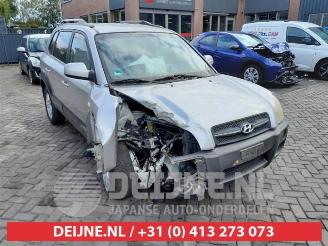 Vrakbiler auto Hyundai Tucson Tucson (JM), SUV, 2004 / 2010 2.0 16V CVVT 4x2 2006/3