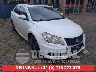 Uttjänta bilar auto Suzuki Kizashi Kizashi (FRE/FRF), Sedan, 2010 / 2015 2.4 16V 4x4 2012/2