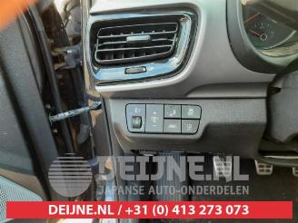 Kia Stonic Stonic (YB), SUV, 2017 1.0i T-GDi 12V picture 22