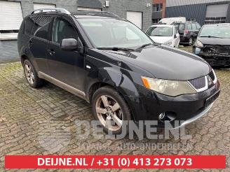 Vrakbiler auto Mitsubishi Outlander Outlander (CW), SUV, 2006 / 2012 2.0 DI-D 16V 4x4 2007/8