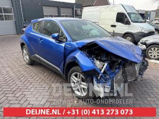 Toyota C-HR C-HR (X1,X5), SUV, 2016 1.8 16V Hybrid picture 1